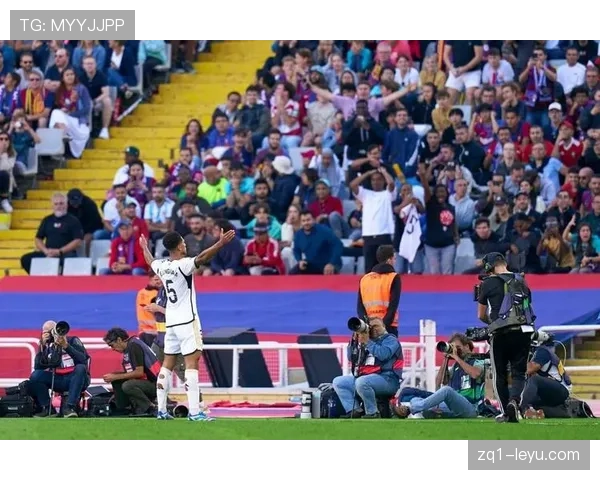 贝林厄姆欧冠决赛闪耀全场，助球队夺冠引热议