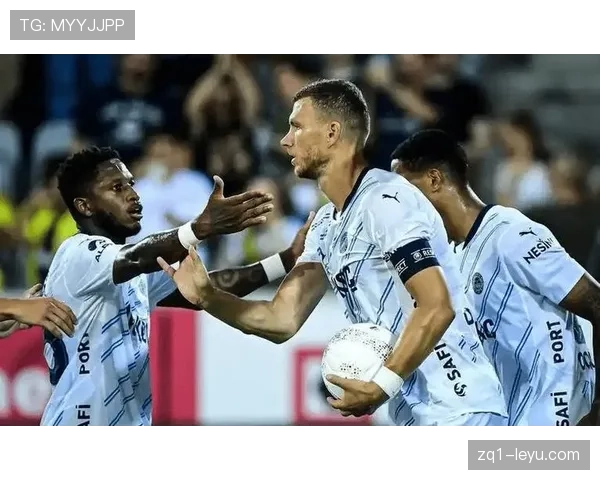 狼队在欧联杯中表现稳健，剑指小组出线的强劲实力受关注