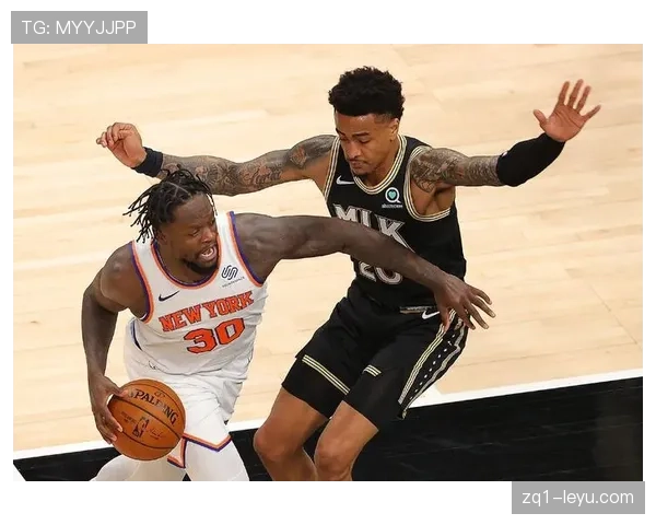 朱利叶斯·兰德尔季后赛内线背身单打效率提升明显拉开队友得分空间